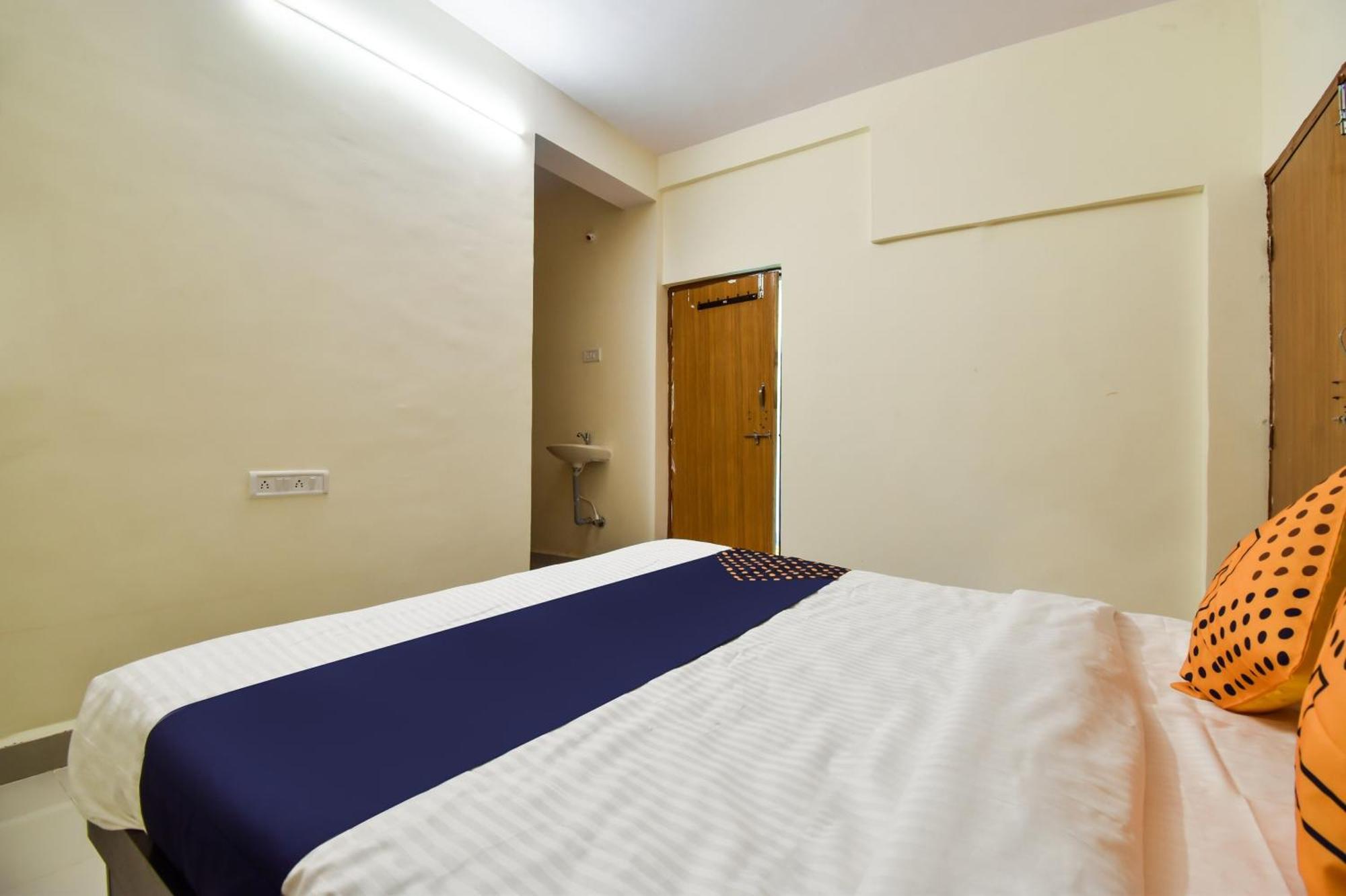 Spot On Carnival Resorts Rāipur Dış mekan fotoğraf